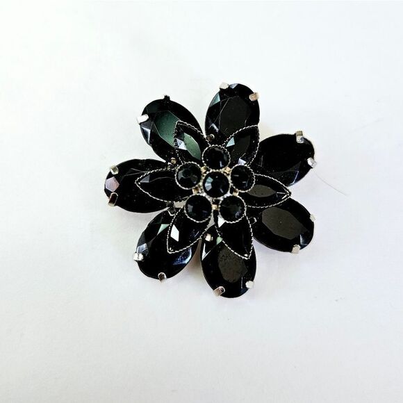 Vintage French Jet Silvertone Layered Prong Set Floral Black Mourning Brooch Pin - Picture 1 of 5